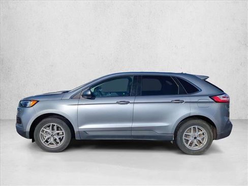 Used 2023 Ford Edge SEL image 9