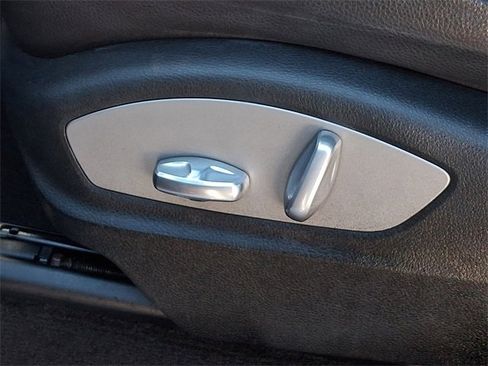 Used 2014 Porsche Cayenne Platinum Edition image 28