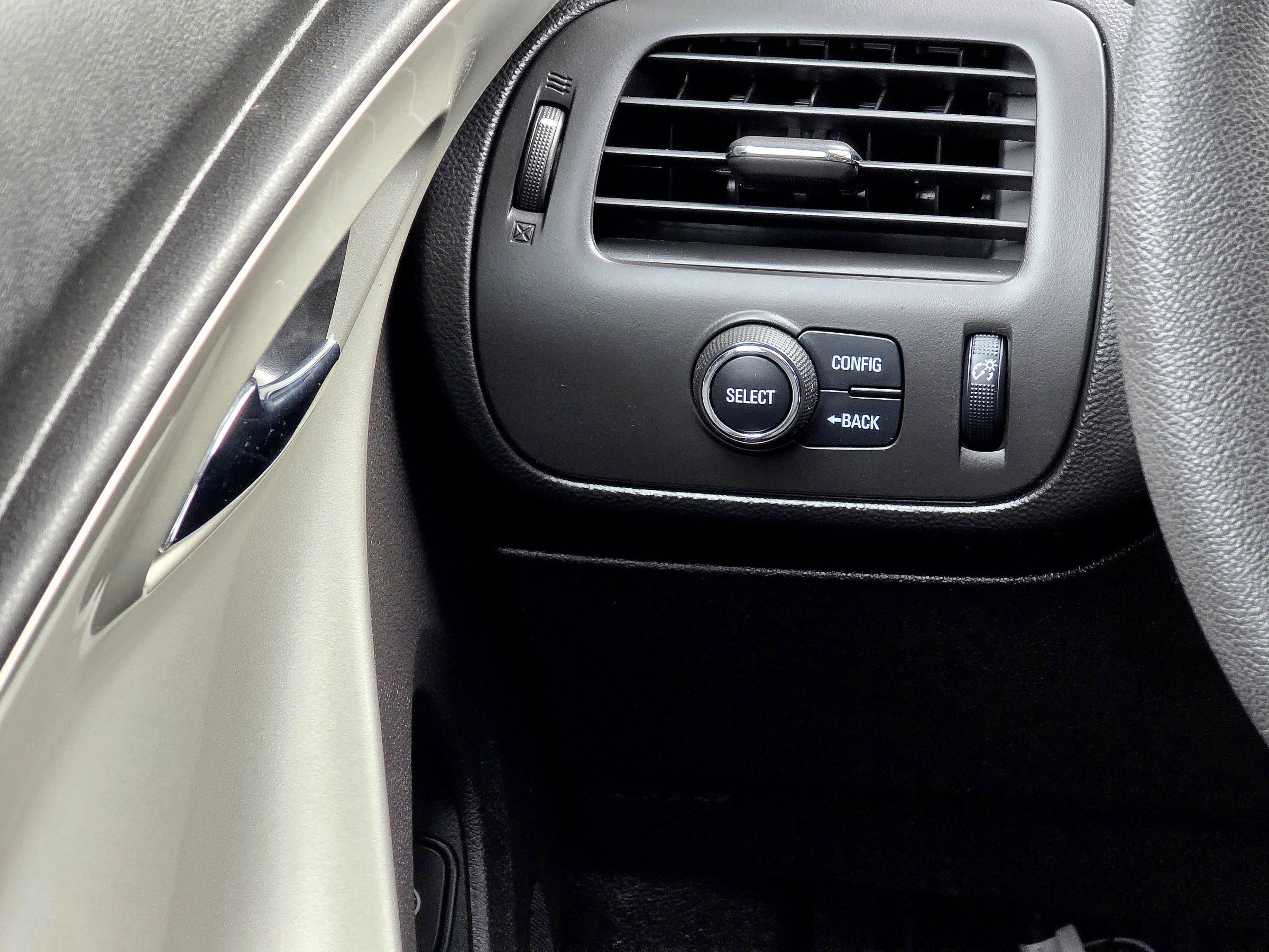 Used 2013 Chevrolet Volt FWD image 28