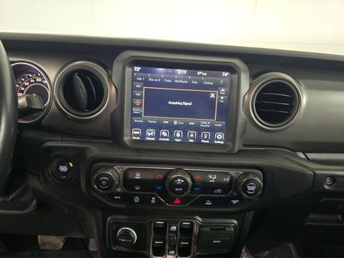 Used 2021 Jeep Wrangler Unlimited Sport image 12