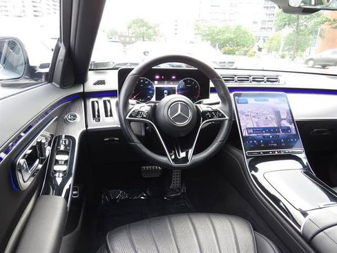 Certified 2022 Mercedes-Benz S 500 4MATIC w/ AMG Line Package image 10