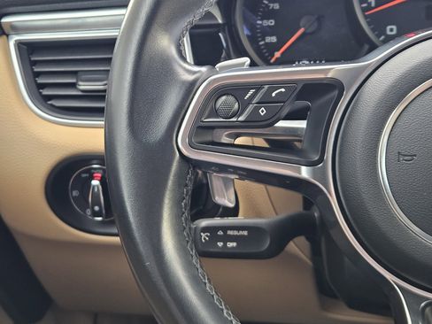 Used 2018 Porsche Macan image 26