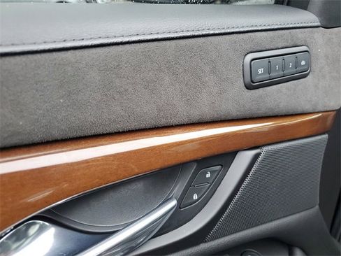 Used 2020 Cadillac Escalade Luxury image 23