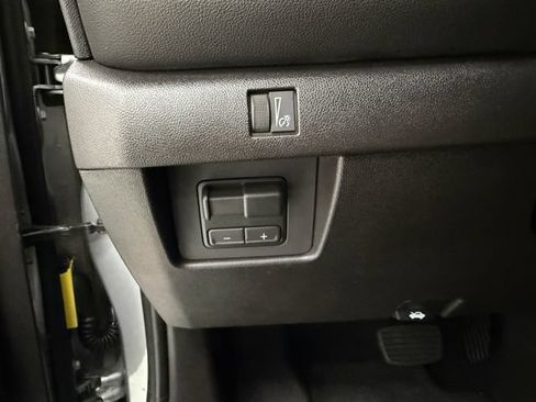 Used 2026 Chevrolet Colorado LT w/ Advanced Trailering Package RWD image 9