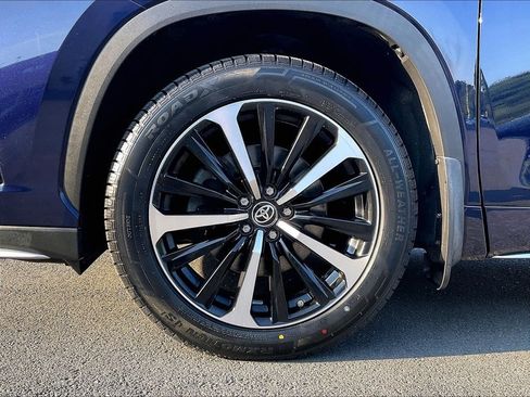 Used 2021 Toyota Highlander XSE AWD/4WD image 7