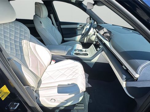 Used 2025 Genesis GV80 3.5T Prestige image 14