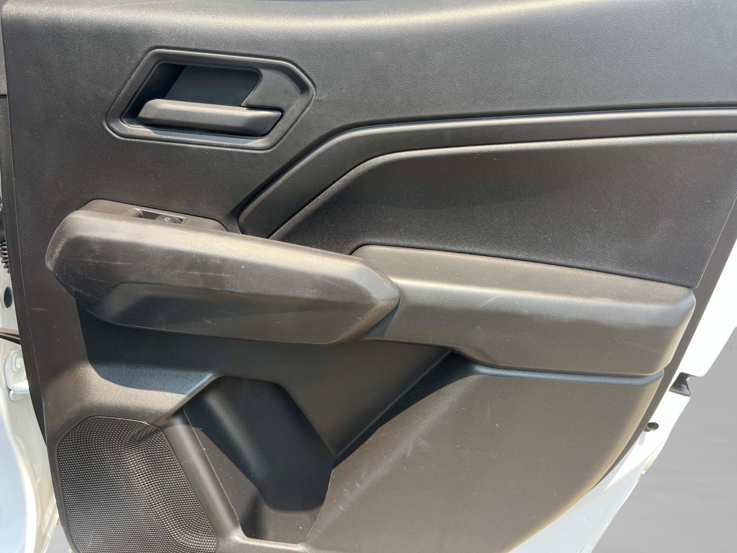 Used 2025 Chevrolet Colorado W/T RWD image 19