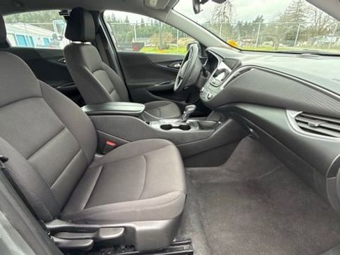 Used 2024 Chevrolet Malibu LT image 15