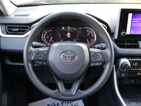 Certified 2025 Toyota RAV4 XLE FWD image 25