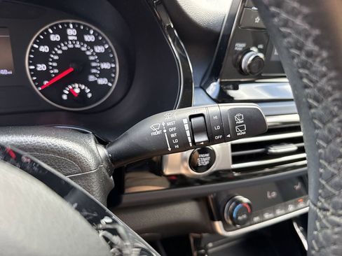 Used 2023 Kia Seltos S image 54