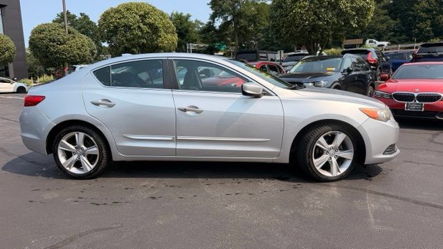 Used 2015 Acura ILX FWD image 2