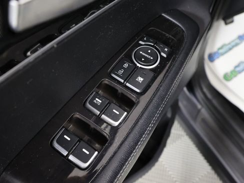 Used 2017 Kia Sorento LX image 31