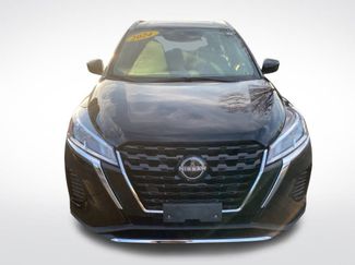 Used 2024 Nissan Kicks SV video 2
