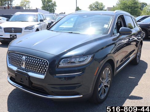 Used 2023 Lincoln Nautilus Reserve w/ Cargo Utility Package AWD/4WD image 9