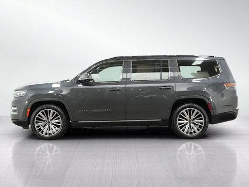 Used 2022 Jeep Grand Wagoneer Series III w/ Rear-Seat Entertainment Group AWD/4WD image 2