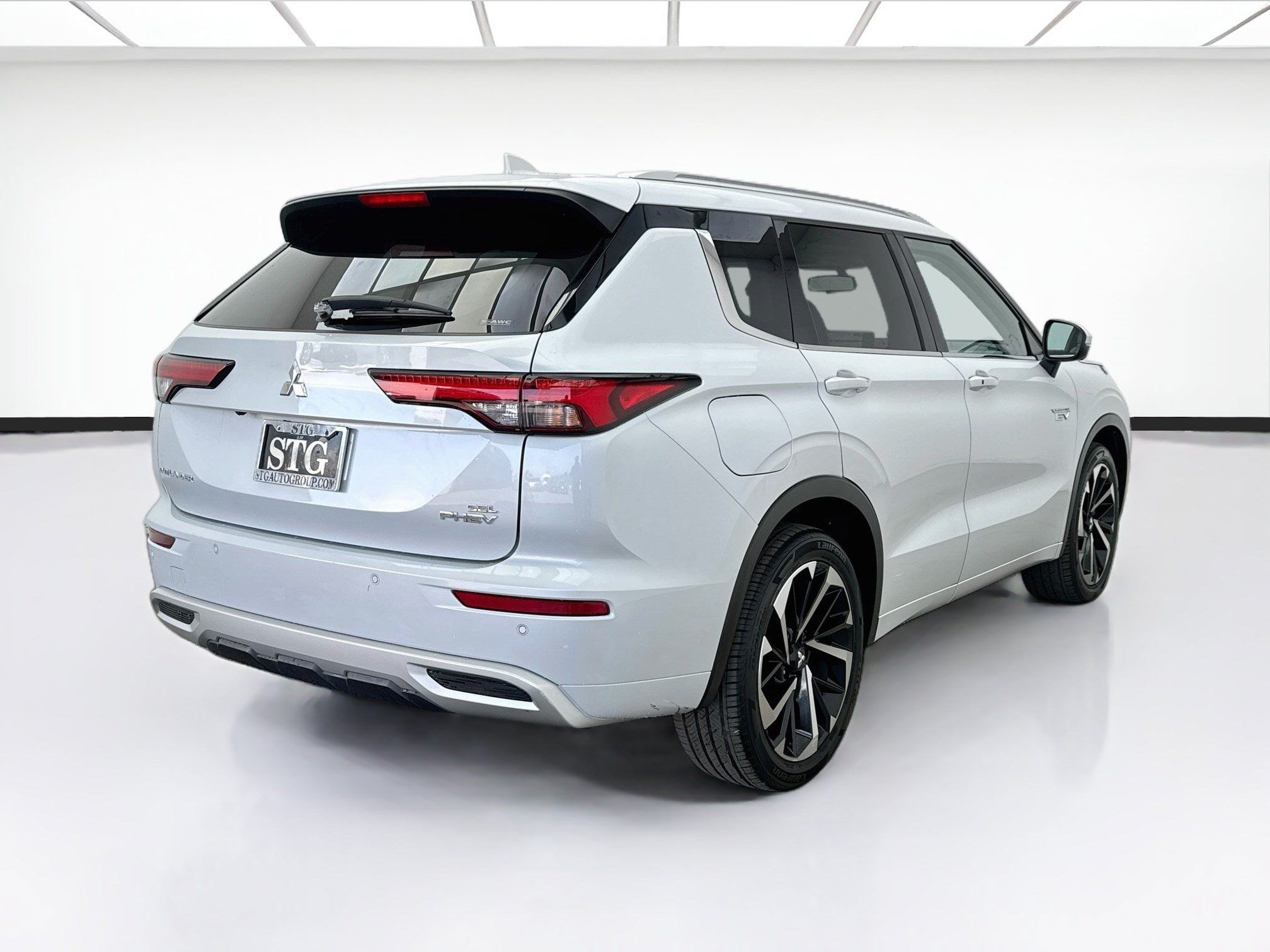 Used 2024 Mitsubishi Outlander SEL AWD/4WD image 4