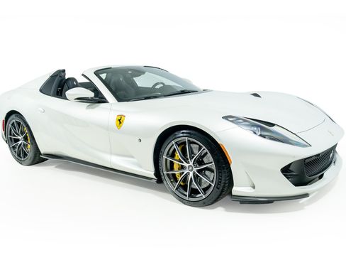 Used 2021 Ferrari 812 GTS RWD image 21
