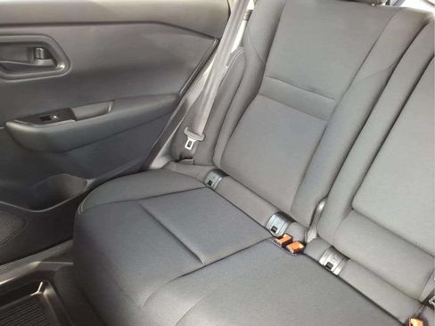 Used 2025 Nissan Rogue S FWD image 17