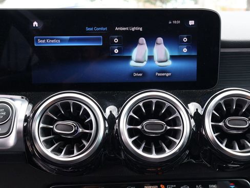 Used 2023 Mercedes-Benz GLB 250 image 46