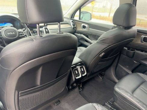 Used 2022 Kia Sorento SX Prestige image 27