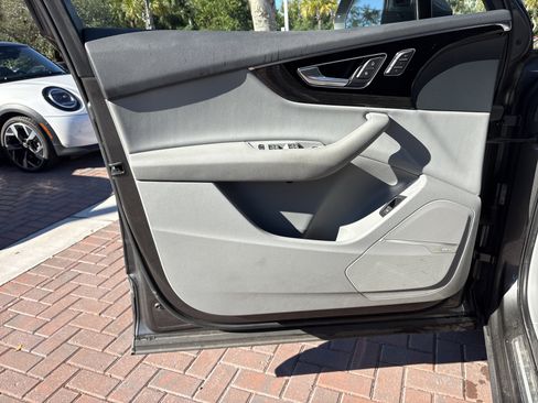 Used 2019 Audi Q7 3.0T Premium Plus w/ Premium Plus Package image 14