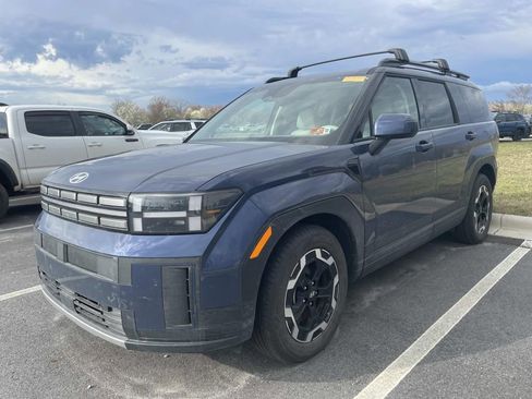 Certified 2025 Hyundai Santa Fe SEL image 2