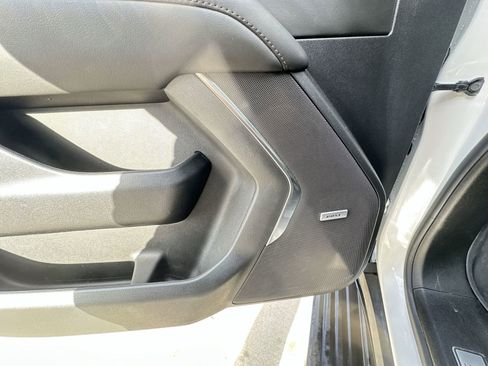 Used 2024 Chevrolet Suburban High Country image 25