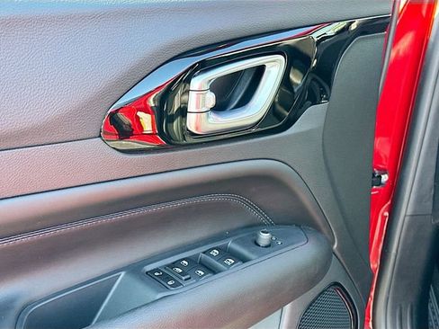 New 2026 Jeep Compass Latitude image 12