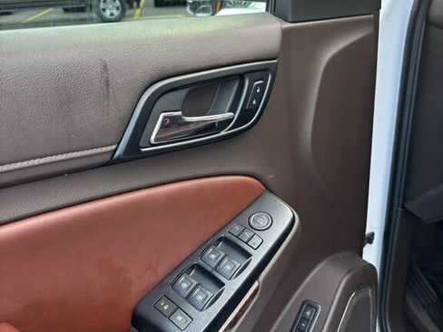 Used 2015 Chevrolet Tahoe LTZ AWD/4WD image 10