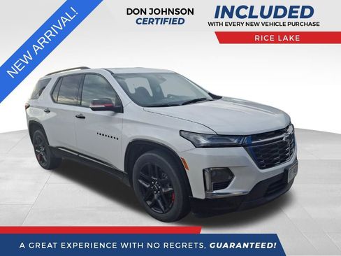 Used 2023 Chevrolet Traverse Premier w/ Redline Edition image 2