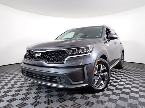 Used 2021 Kia Sorento S FWD image 2
