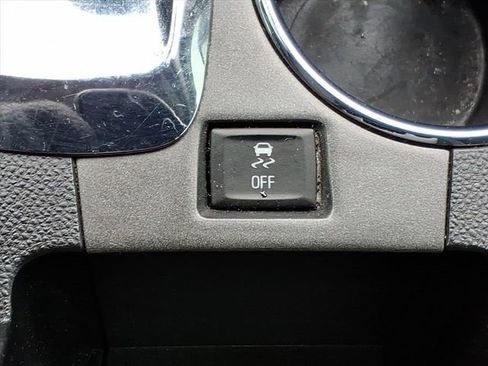 Used 2017 Chevrolet Equinox LT w/ Convenience Package image 17