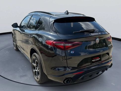 Used 2022 Alfa Romeo Stelvio Veloce AWD/4WD image 7