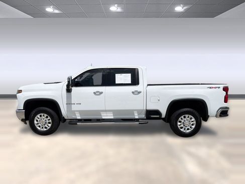 Used 2024 Chevrolet Silverado 2500 LTZ w/ LTZ Plus Package image 2