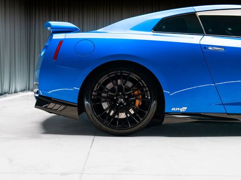 Used 2020 Nissan GT-R Premium AWD/4WD image 30