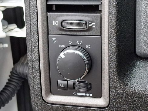 Used 2019 RAM 1500 Tradesman w/ Chrome Plus Package AWD/4WD image 26