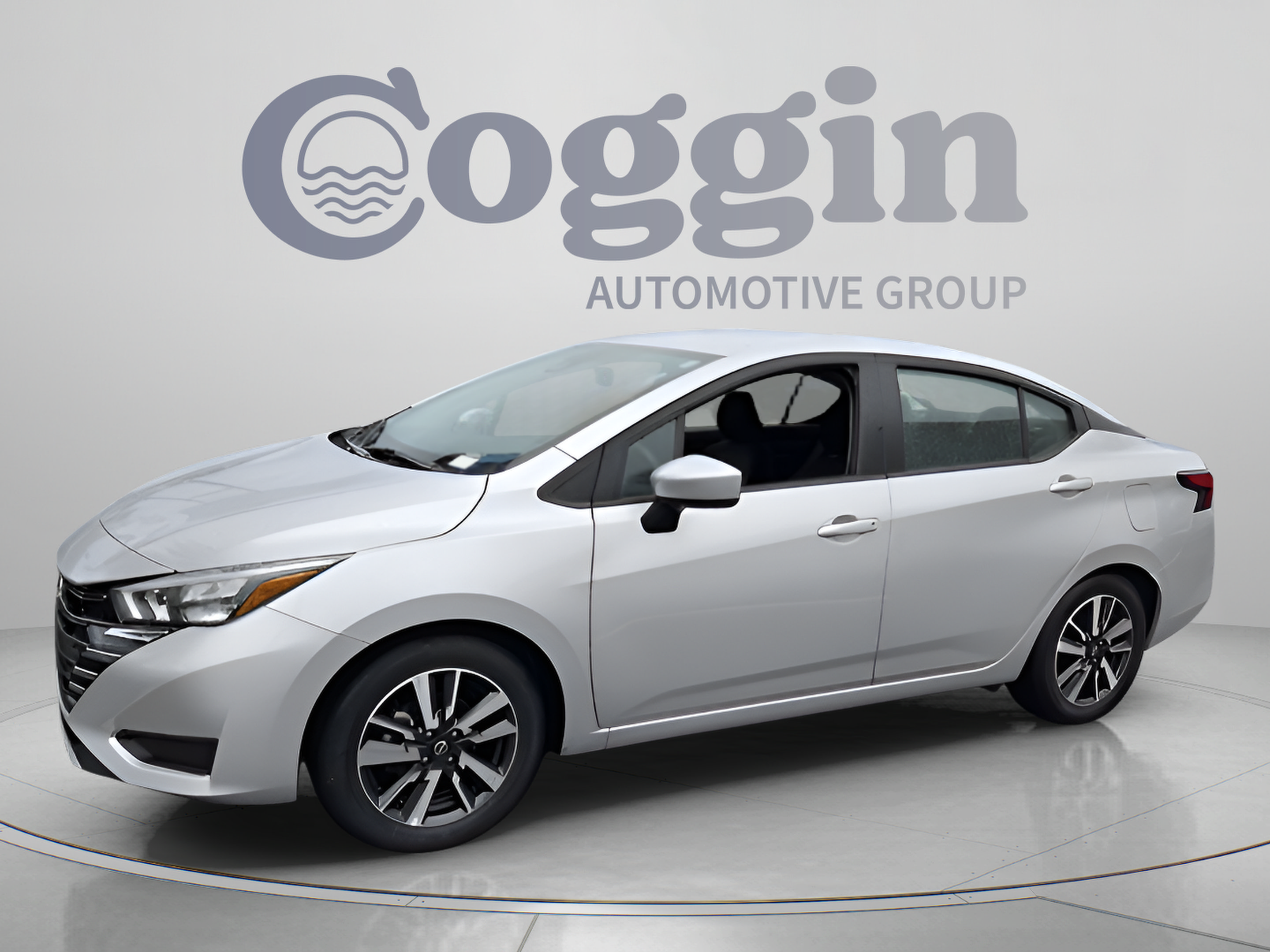 Used 2025 Nissan Versa SV FWD image 1