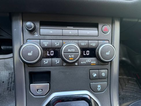 Used 2018 Land Rover Range Rover Evoque Landmark Edition image 28