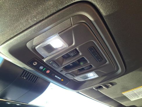 Used 2024 GMC Sierra 2500 Denali w/ Denali Reserve Package image 18