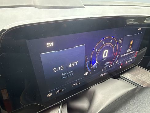 Used 2025 Chevrolet Tahoe Premier image 10