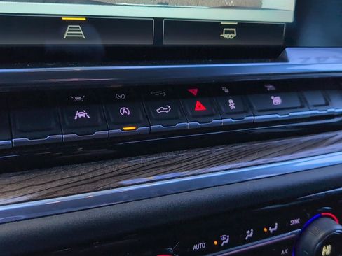 Used 2025 Chevrolet Silverado 1500 LT w/ Work Truck Package image 30