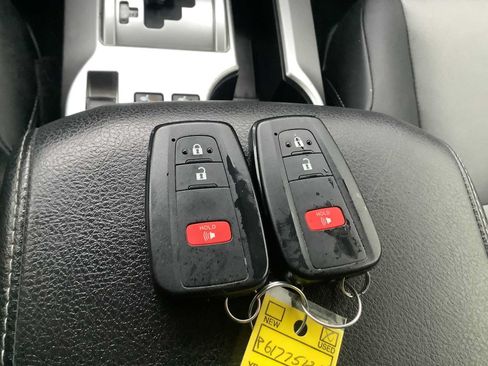 Used 2023 Toyota 4Runner SR5 Premium w/ Moonroof Package AWD/4WD image 19