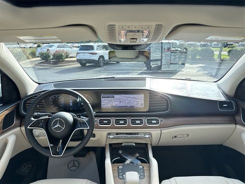 Certified 2025 Mercedes-Benz GLE 450e 4MATIC image 23