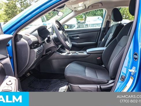 Used 2024 Nissan Sentra SV FWD image 17