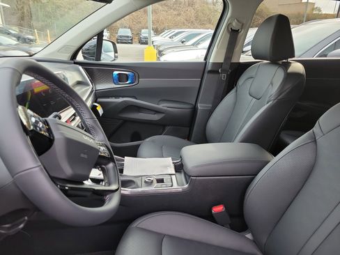New 2026 Kia Sorento S FWD image 17