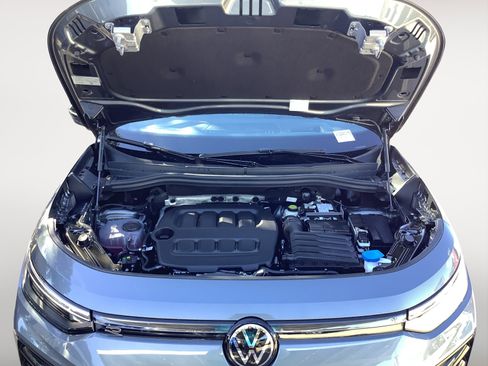 New 2026 Volkswagen Tiguan SE R-Line FWD image 11