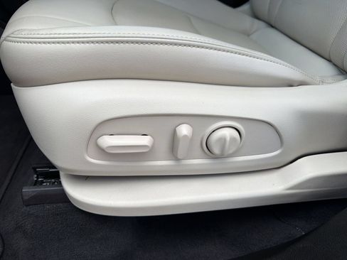 Certified 2023 Buick Enclave Essence AWD/4WD image 15