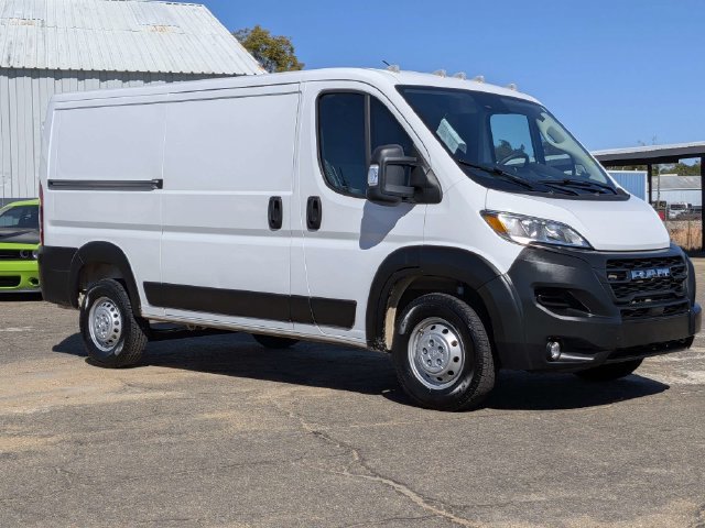 Used 2025 RAM ProMaster 2500 w/ Convenience Group FWD image 2