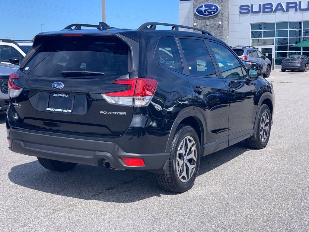 Used 2023 Subaru Forester Premium AWD/4WD image 9