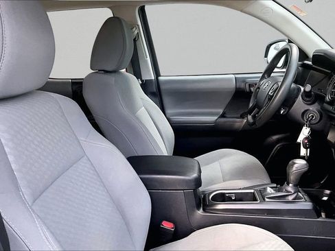 Certified 2020 Toyota Tacoma SR w/ SR Convenience Package image 28